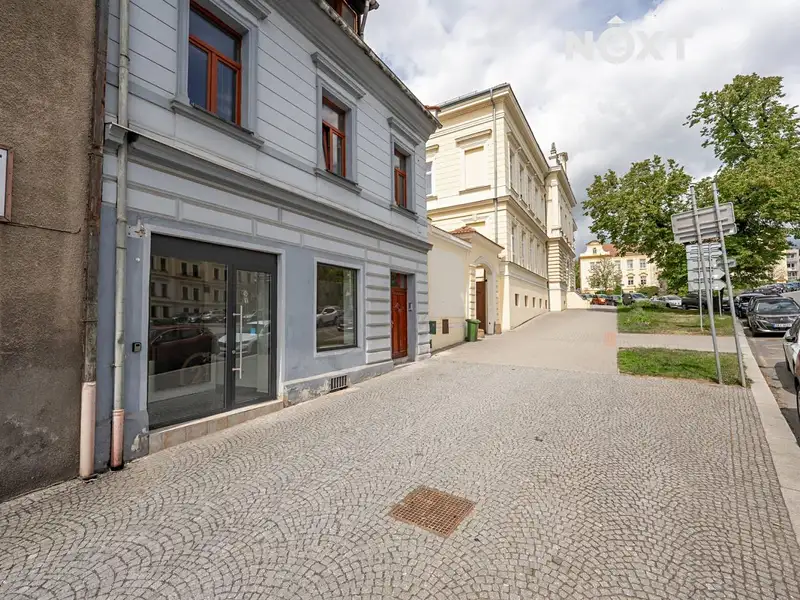 Pronájem kanceláře 35 m², Slaný – náhled fotky 1