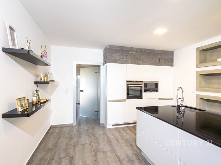 Prodej domu, 181 m² (4 z 34)
