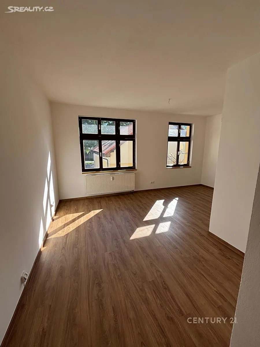 Pronájem kanceláře 81 m², náměstí Míru
