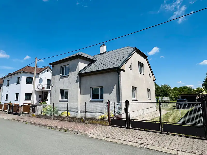 Prodej rodinného domu 240 m², pozemek 1207 m², Ostřešany – náhled fotky 1