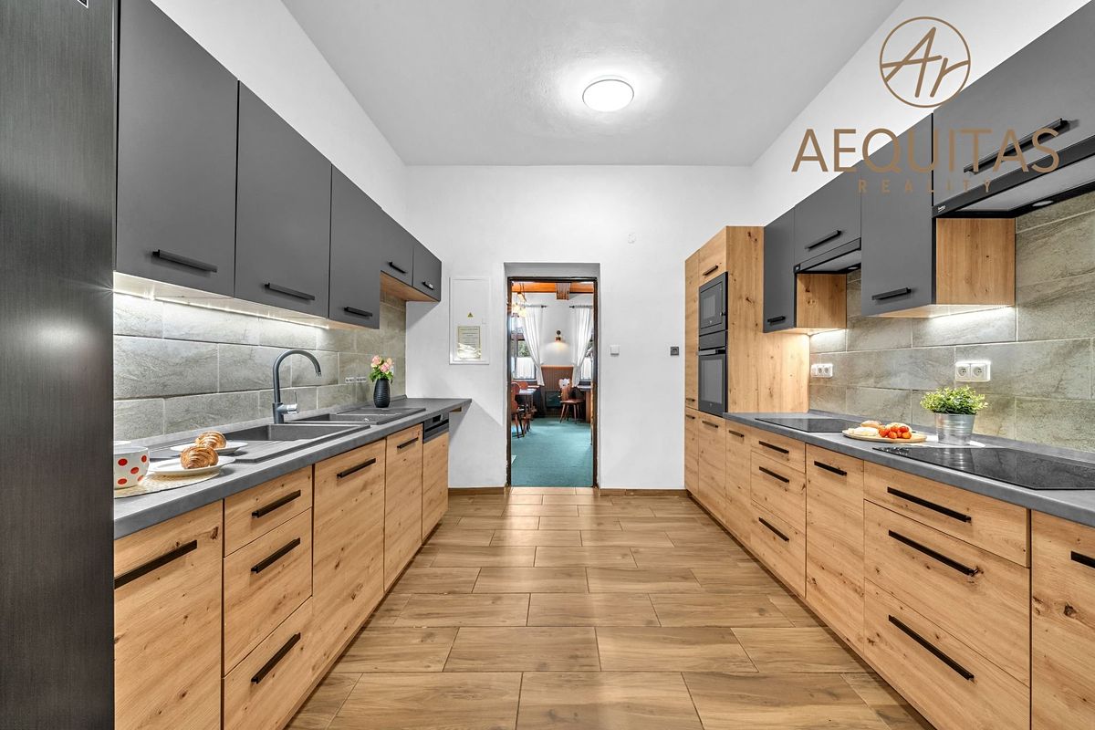 Prodej chalupy 270 m², pozemek 7408 m² – fotografie 5