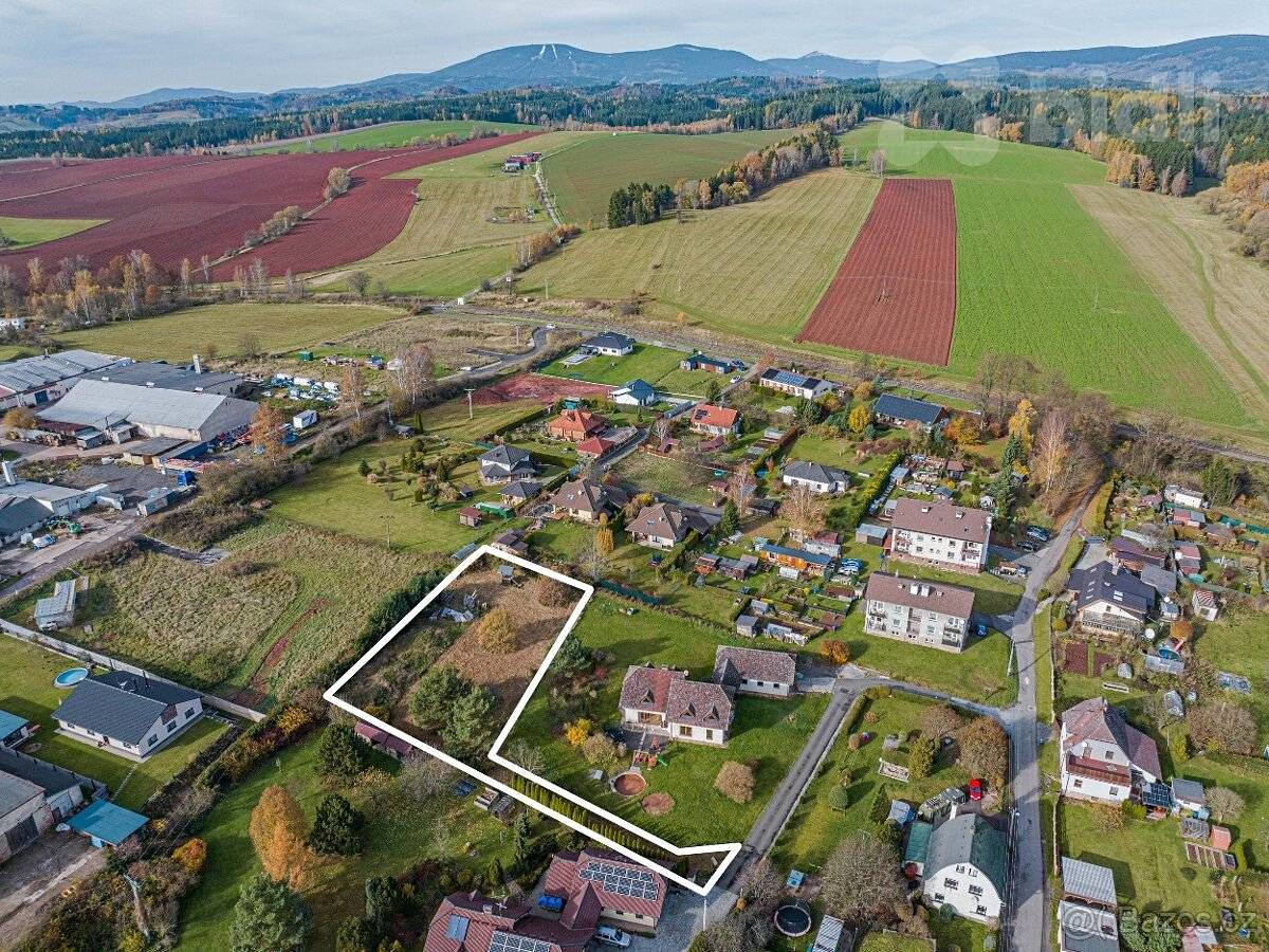 Prodej stavebního pozemku 1894 m² – fotografie 2