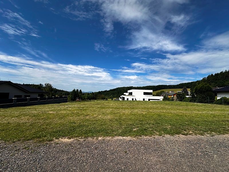 Prodej stavebního pozemku 1285 m² – fotografie 2