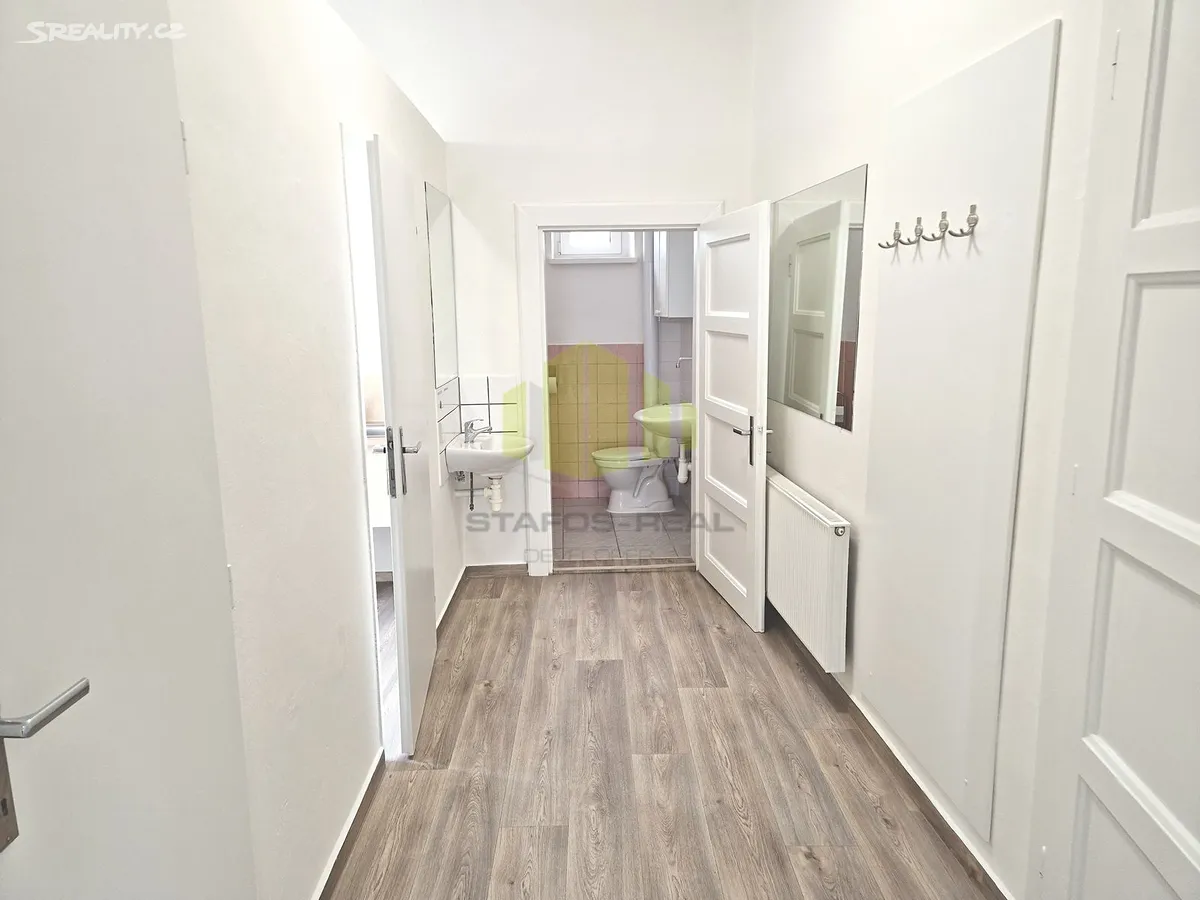 Pronájem kanceláře 75 m² – pohled 4