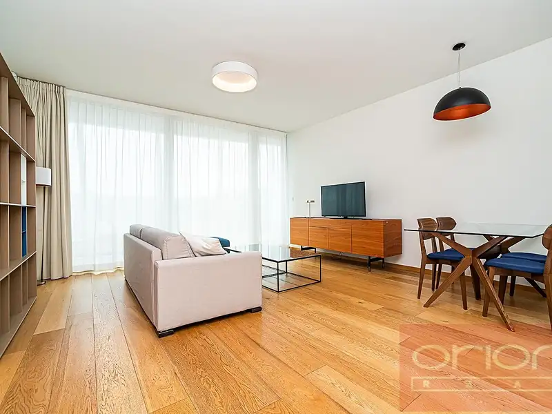 Pronájem bytu 2+kk 70 m², Praha – náhled fotky 2