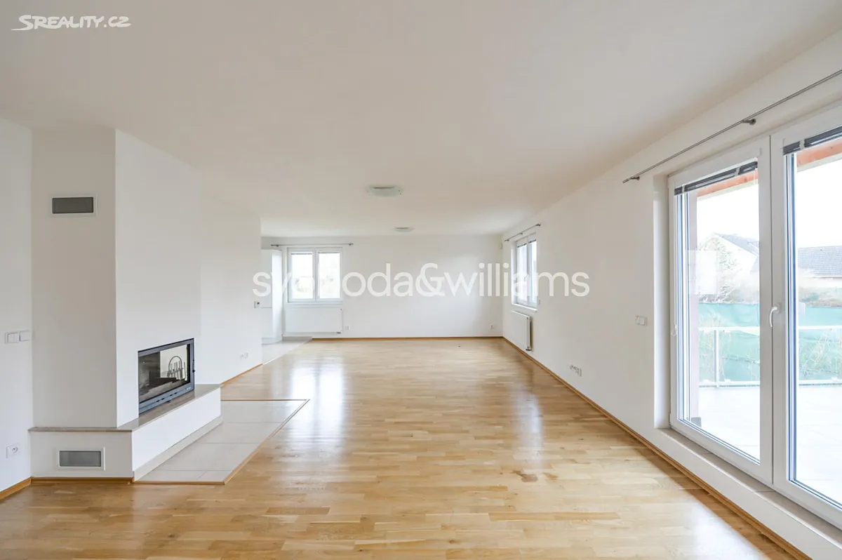 Pronájem rodinného domu 350 m², pozemek 950 m², Průhonice