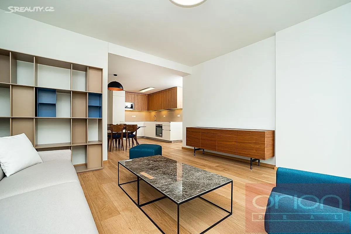 Pronájem bytu 2+kk 62 m² – pohled 2