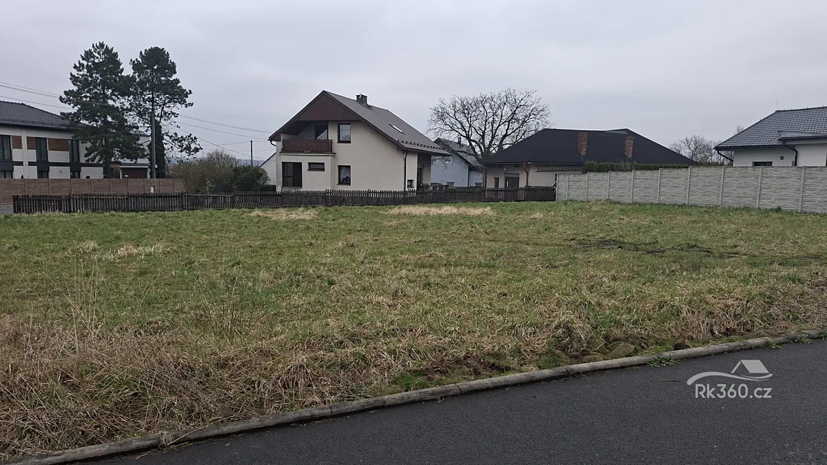 Prodej stavebního pozemku 1532 m²