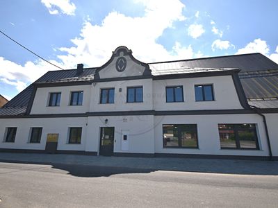 Prodej rodinného domu 417 m², pozemek 7108 m²