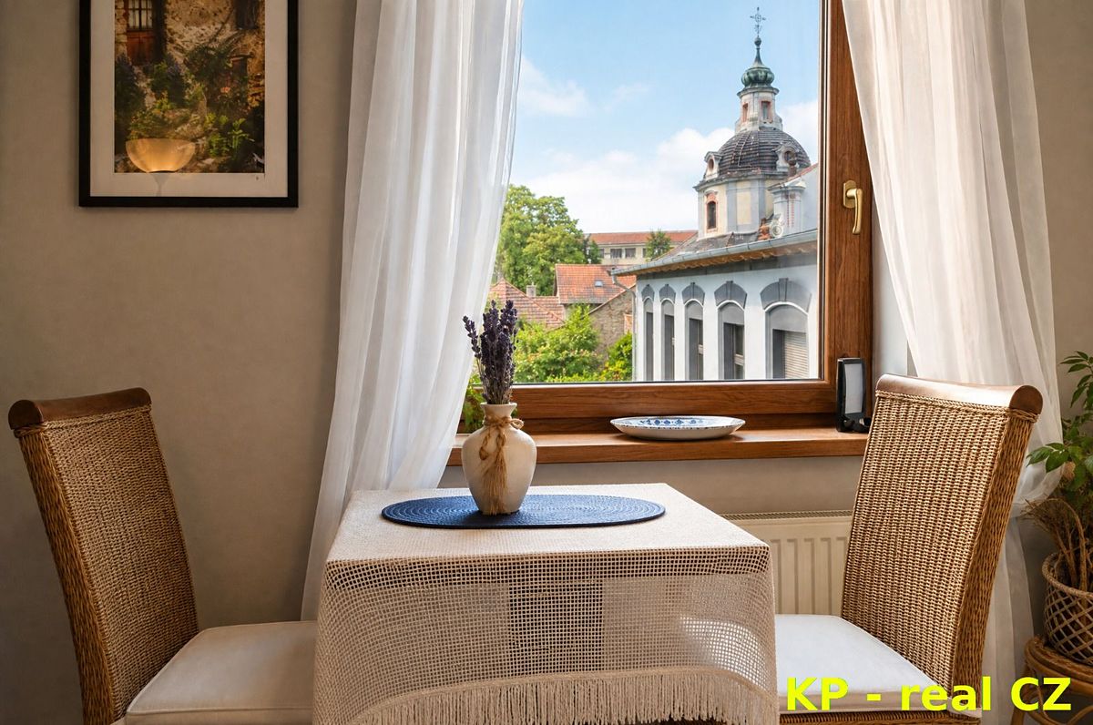 Pronájem bytu 2+kk 38 m² – fotografie 2