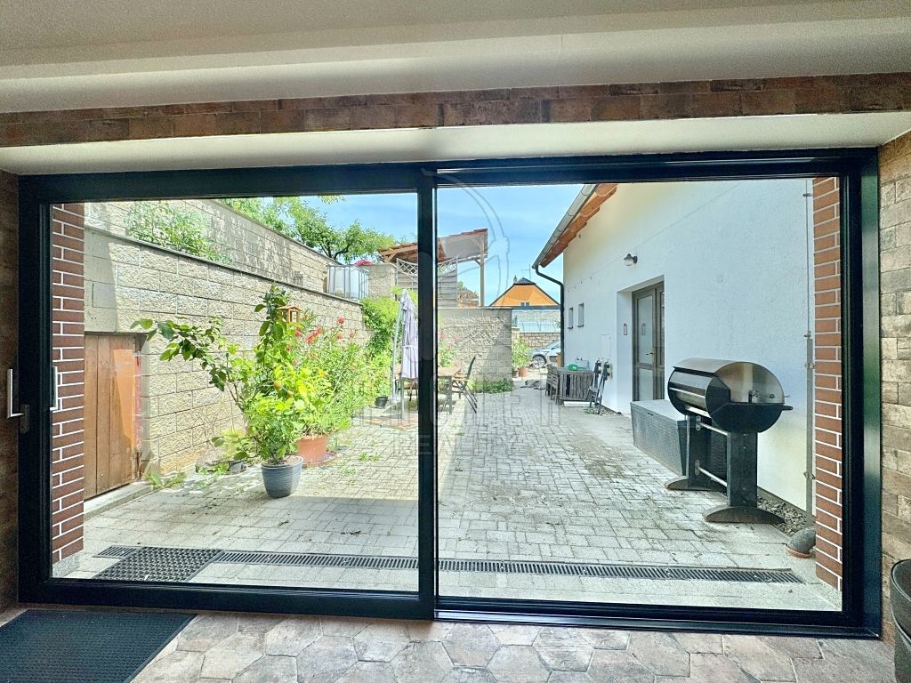 Prodej rodinného domu 159 m², pozemek 1110 m² – fotografie 4