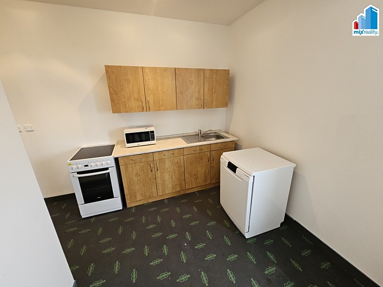 Pronájem komerčního prostoru, 114 m² (4 z 8)