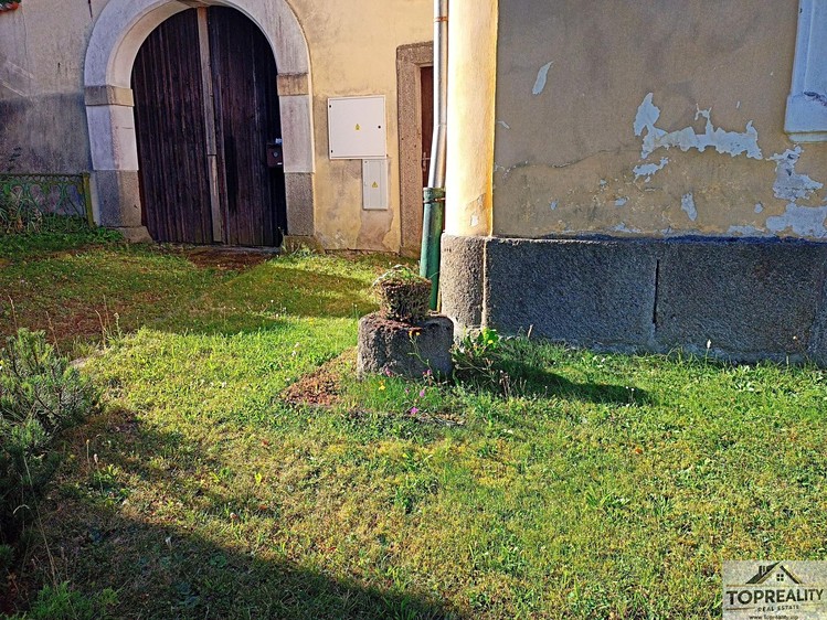 Haus zum Kauf, 180 m² (2 von 11)