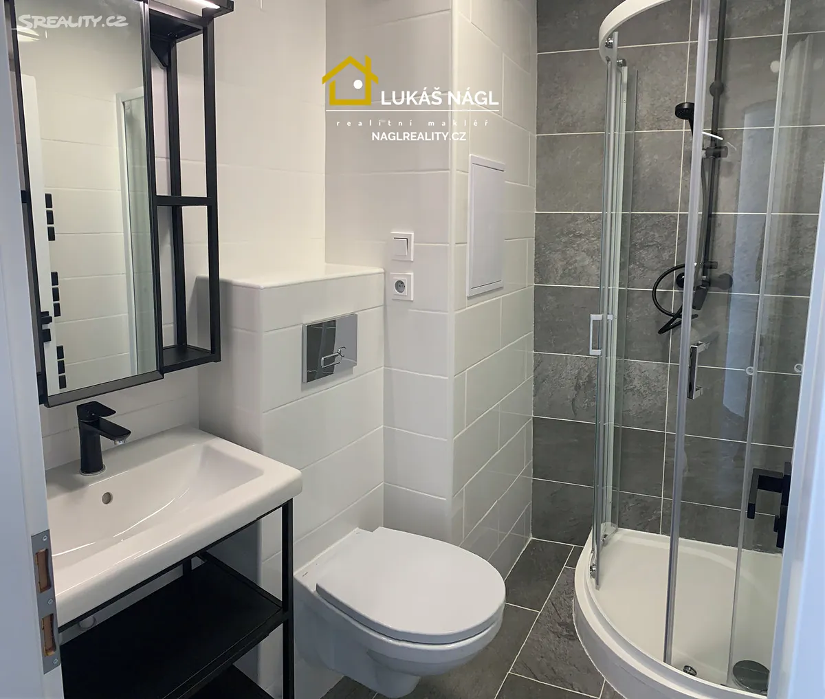 Pronájem bytu 2+kk 36 m² - Widok 3