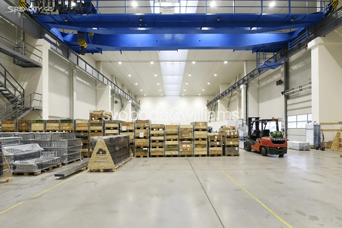 Pronájem výrobní haly, prostoru 1380 m² – pohled 3