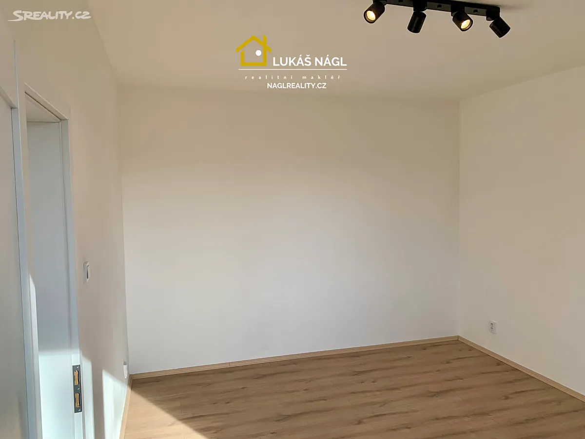 Pronájem bytu 2+kk 36 m² - Widok 6