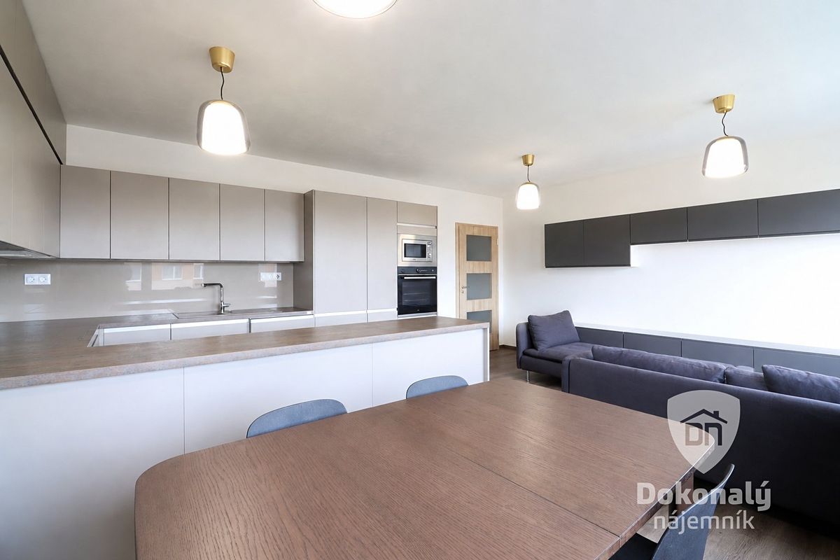 Pronájem bytu 3+kk 68 m²