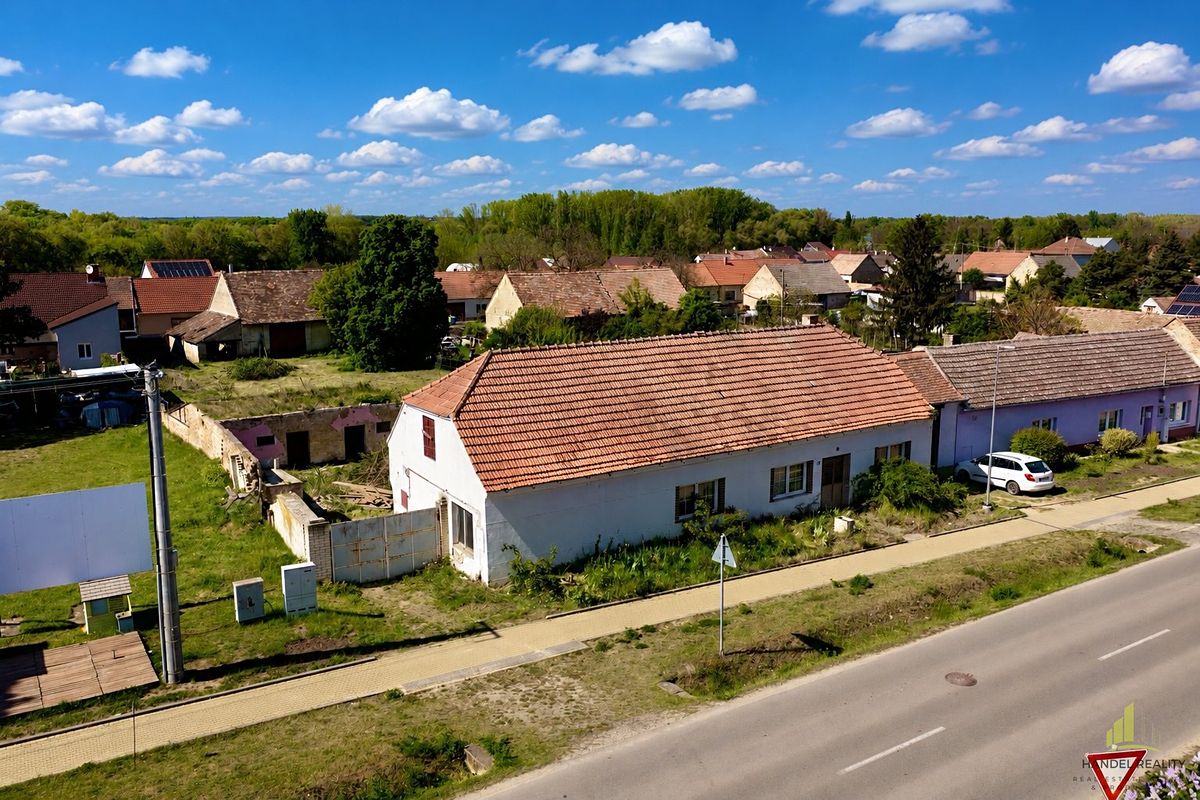 Prodej stavebního pozemku 1730 m² – fotografie 3
