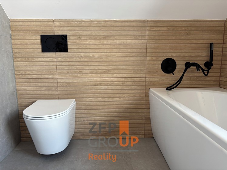 Prodej domu, 228 m² (81 z 100)