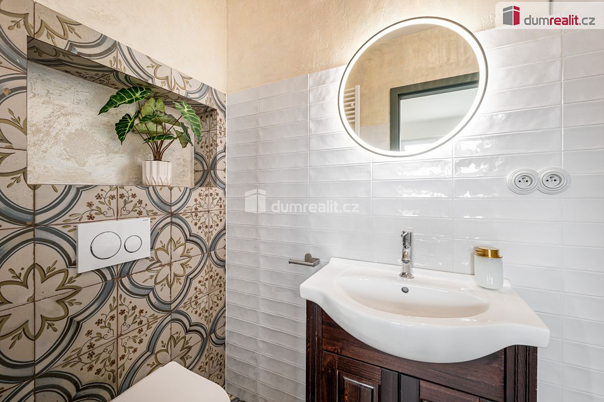 Prodej rodinného domu 140 m², pozemek 287 m² – fotografie 3