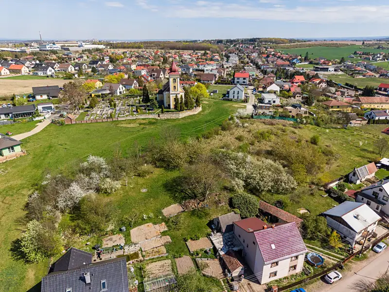 Prodej stavebního pozemku 1700 m², Chrudim – náhled fotky 2