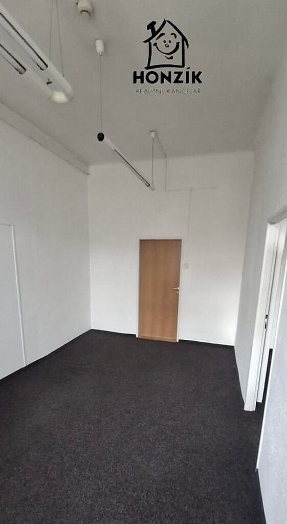 Pronájem kanceláře 31 m² – fotografie 2