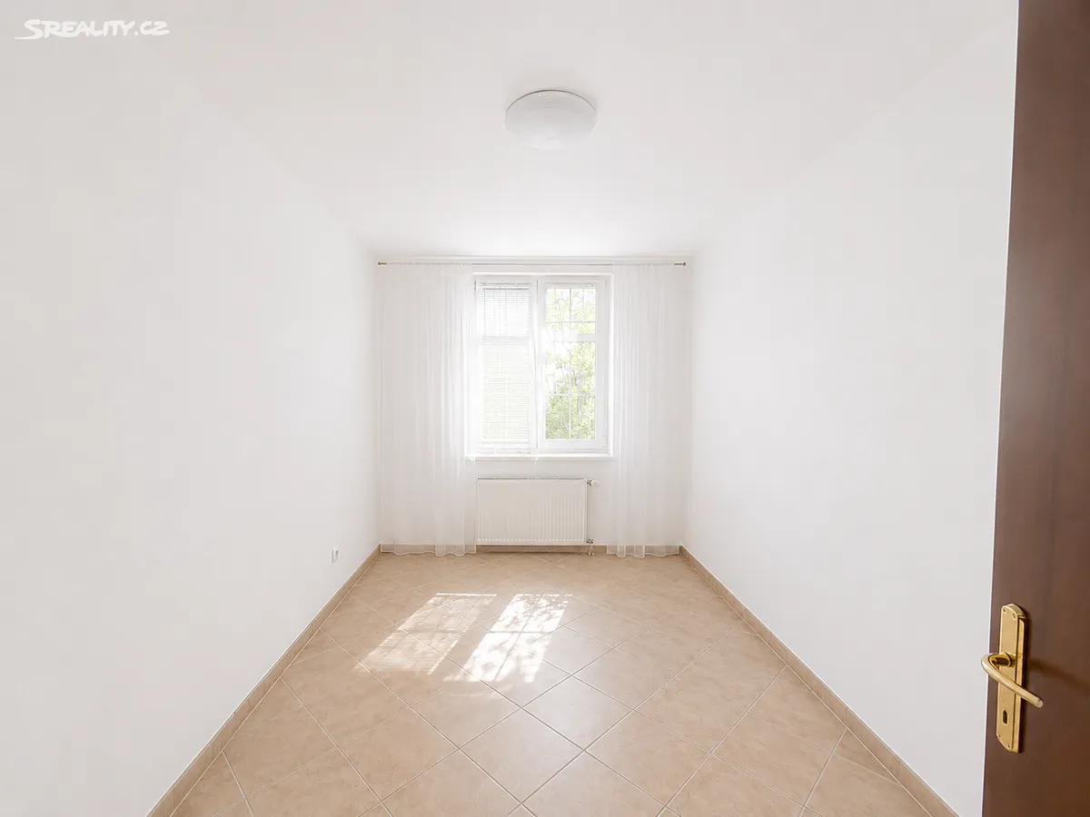 Pronájem bytu 2+kk 50 m² – další
