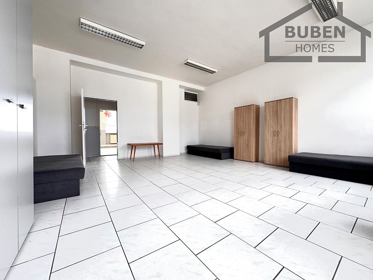 Pronájem kanceláře 380 m² – fotografie 2