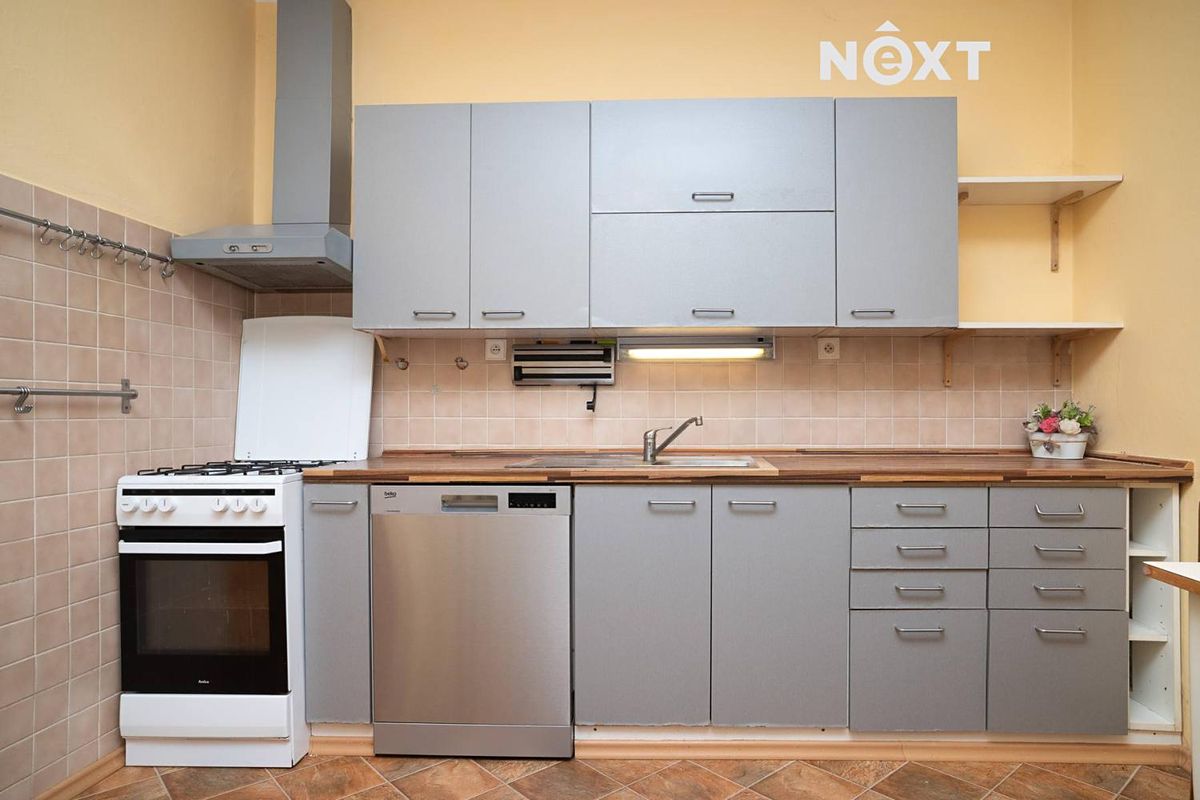 Prodej rodinného domu 142 m², pozemek 998 m² – fotografie 3