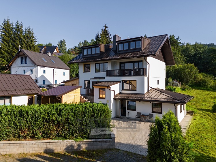 Prodej komerčního prostoru, 97 m² (8 z 20)