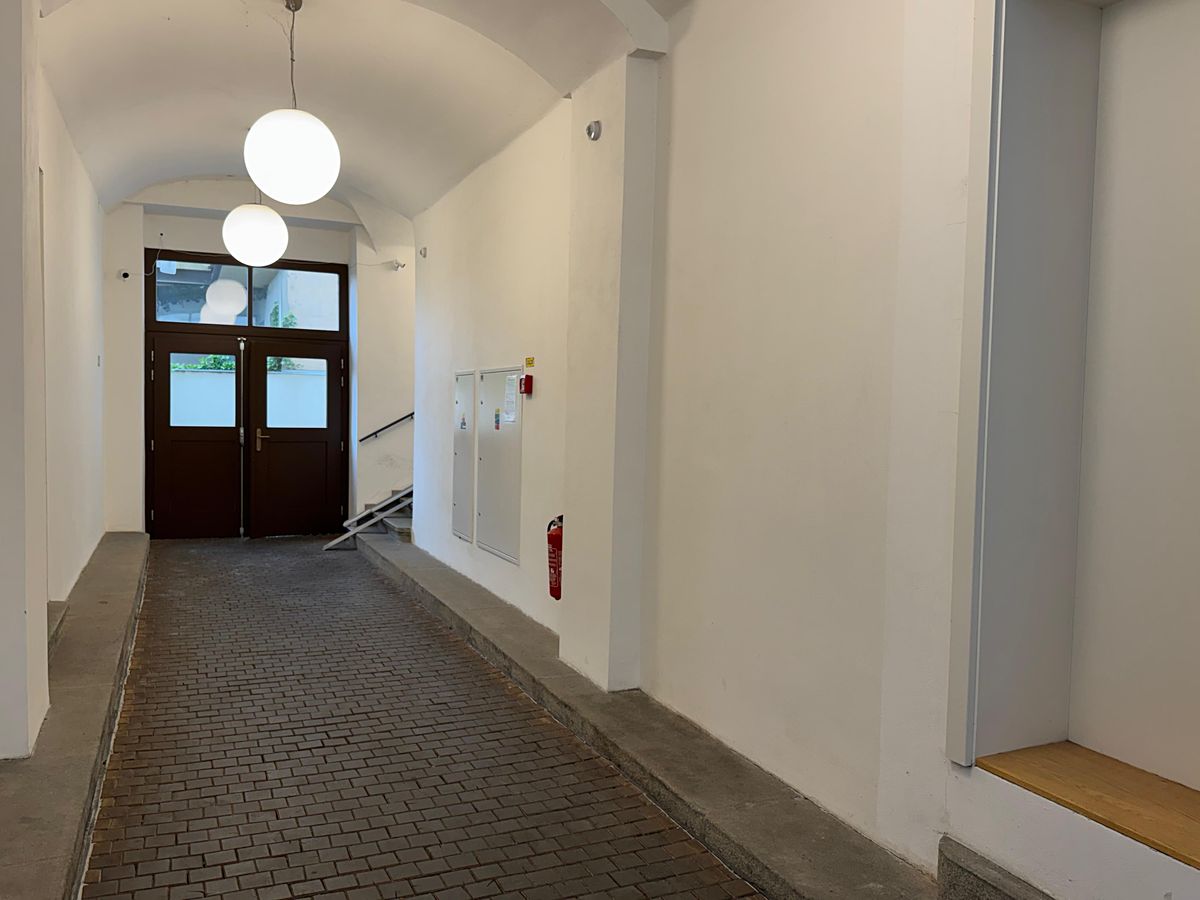 Prodej obchodního prostoru 25 m² – fotografie 2