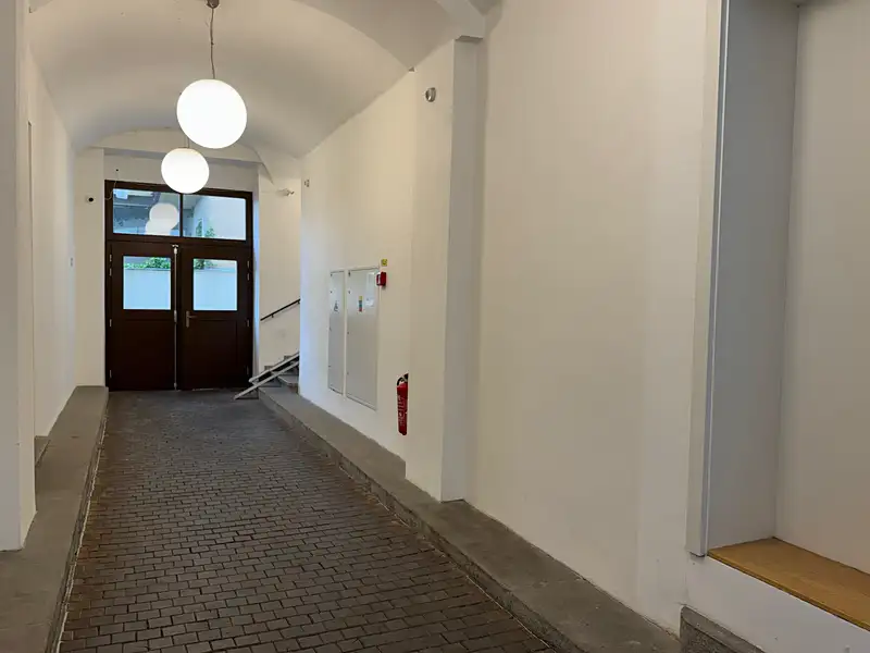 Prodej obchodního prostoru 25 m², Praha – náhled fotky 2