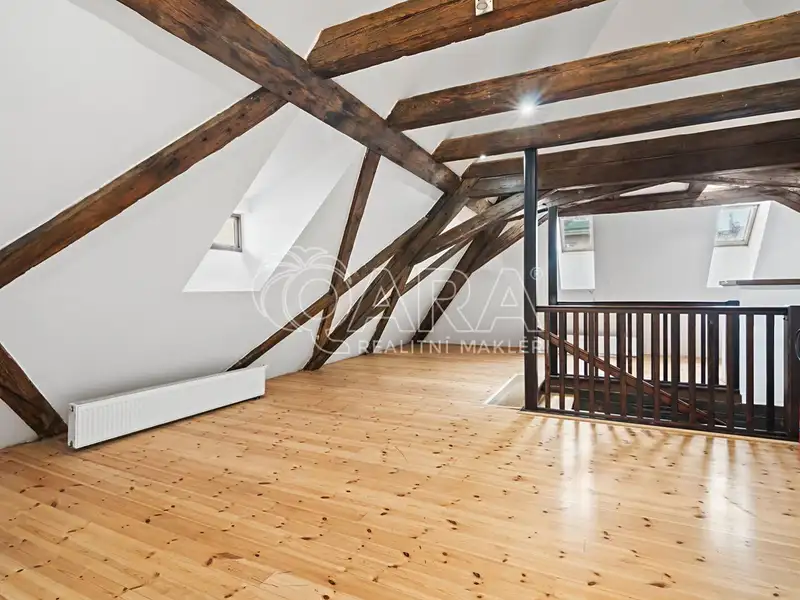 Pronájem kanceláře 135 m², Praha – náhled fotky 3