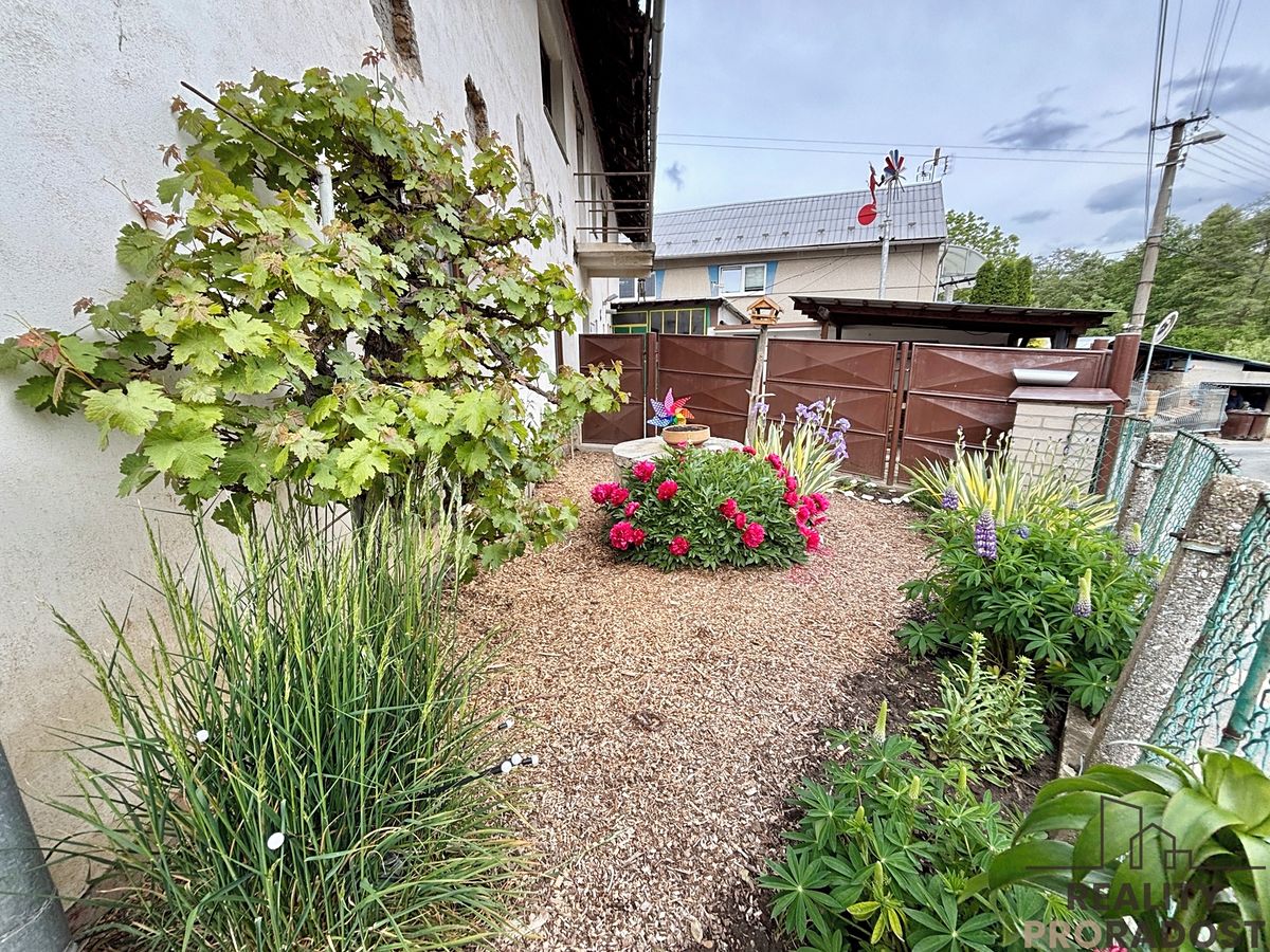 Prodej rodinného domu 140 m², pozemek 294 m² – fotografie 4