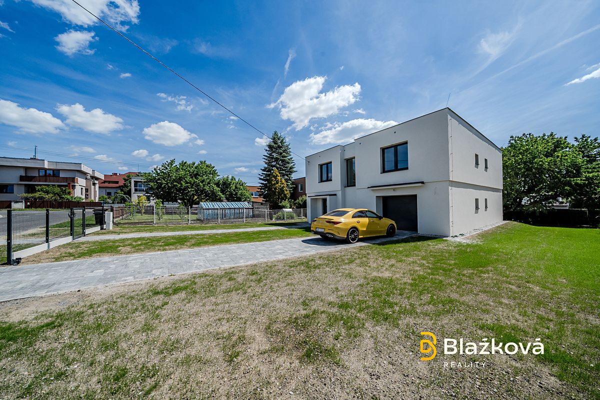 Prodej rodinného domu 278 m², pozemek 623 m² – fotografie 4