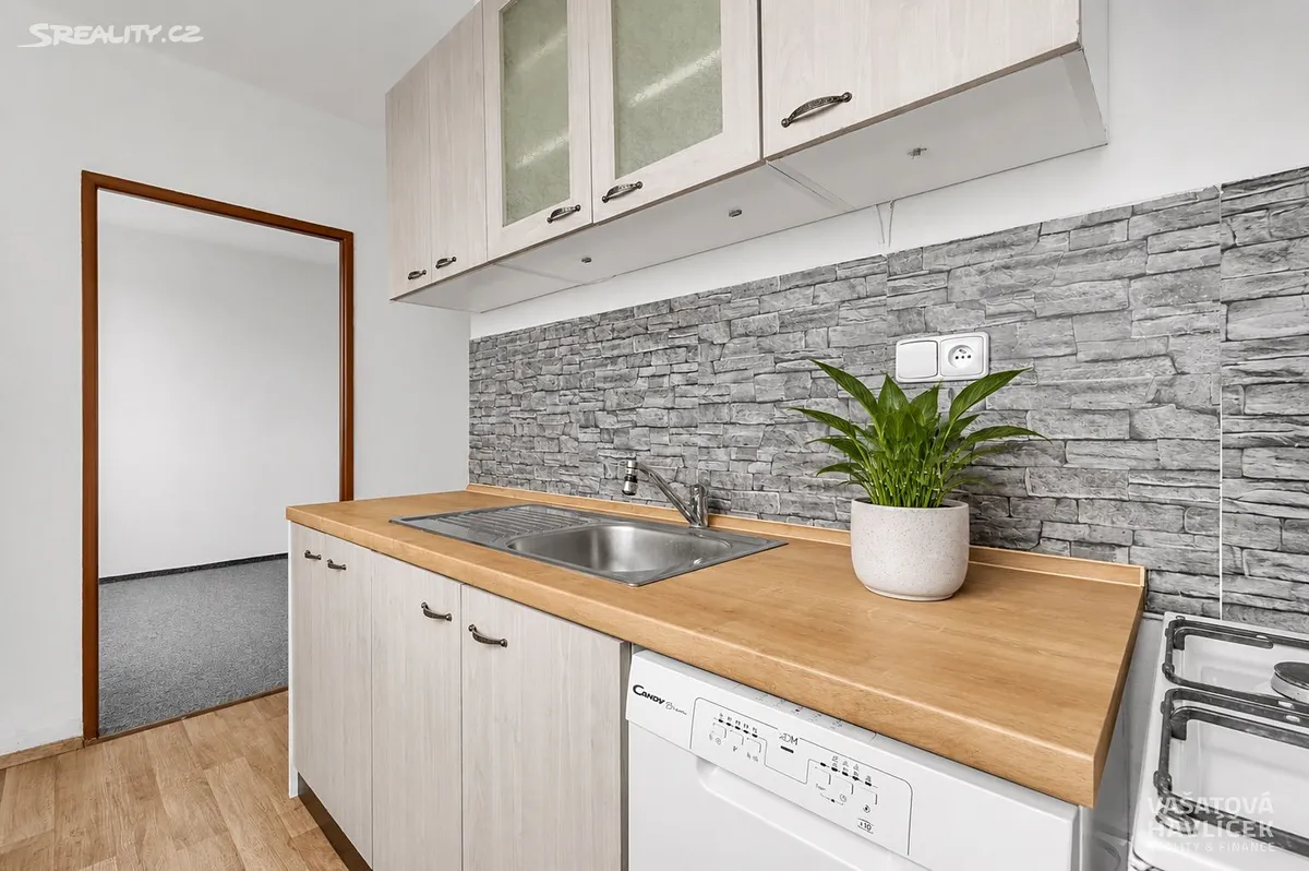 Pronájem bytu 3+1 60 m², Polní