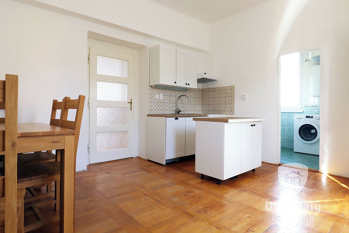 Pronájem bytu 2+1 80 m²