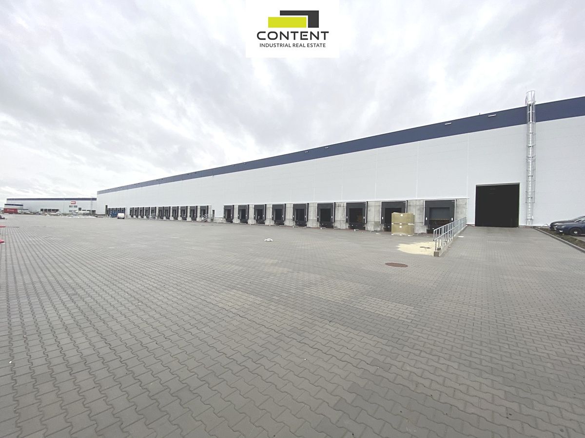 Pronájem skladového prostoru 9000 m² – fotografie 3