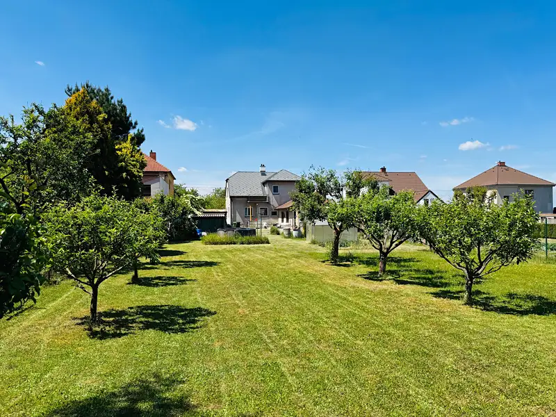 Prodej rodinného domu 240 m², pozemek 1207 m², Ostřešany – náhled fotky 2
