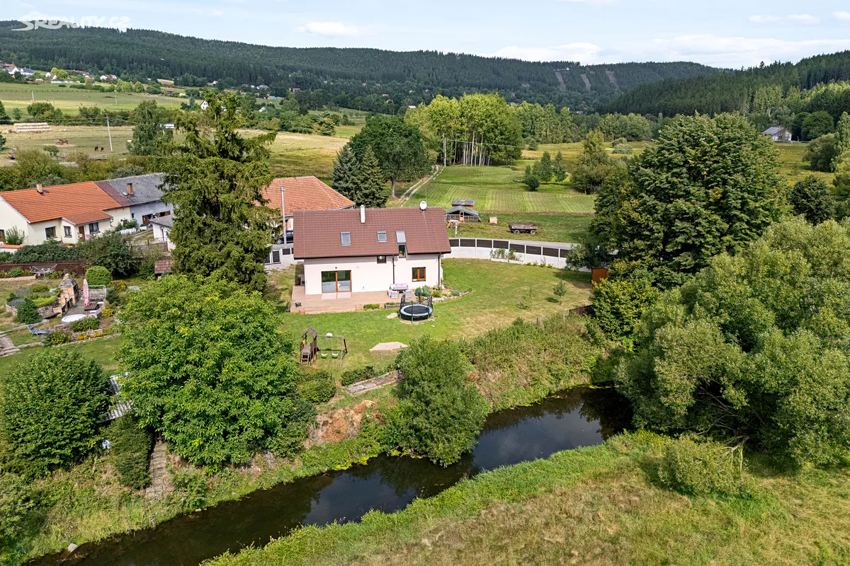 Prodej rodinného domu 178 m², pozemek 1203 m²