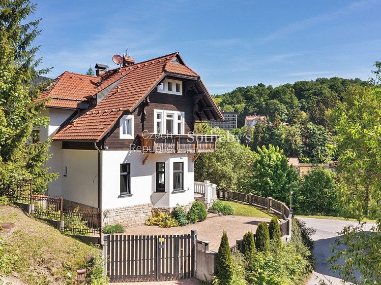 Prodej komerčního prostoru, 77 m² (13 z 26)