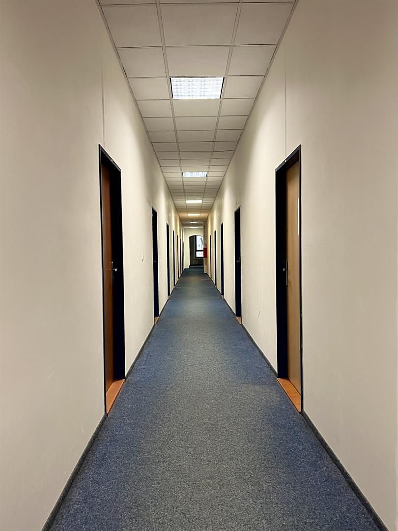 Pronájem kanceláře 18 m² – fotografie 5