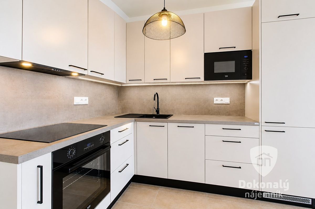 Pronájem bytu 3+kk 66 m²
