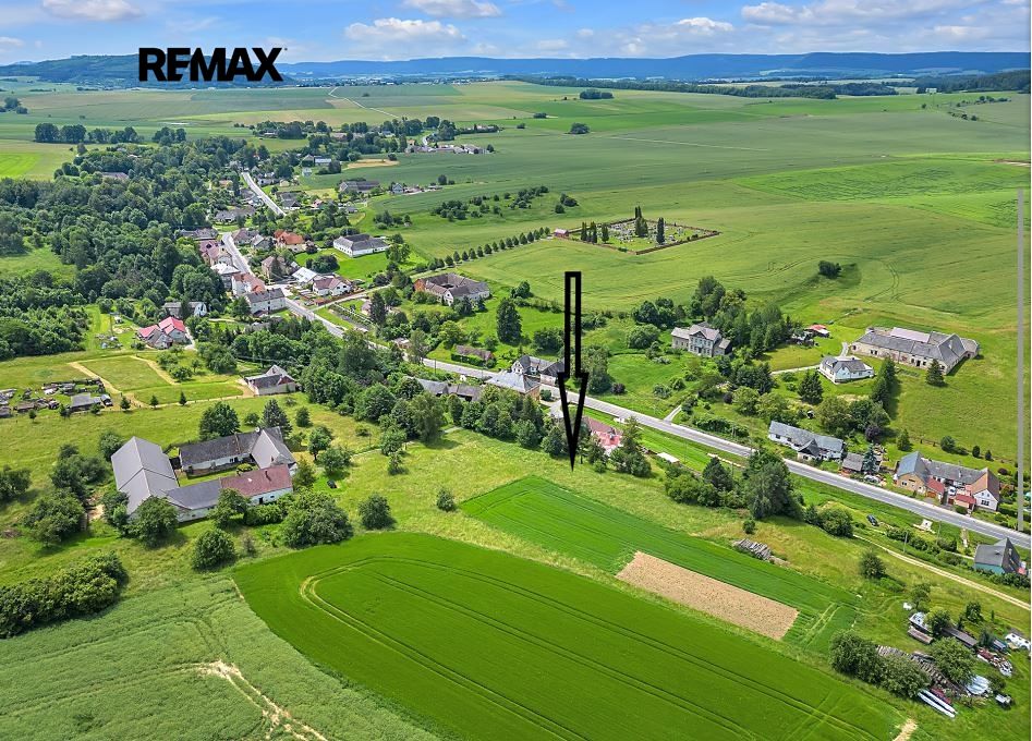 Prodej stavebního pozemku 2001 m² – fotografie 2