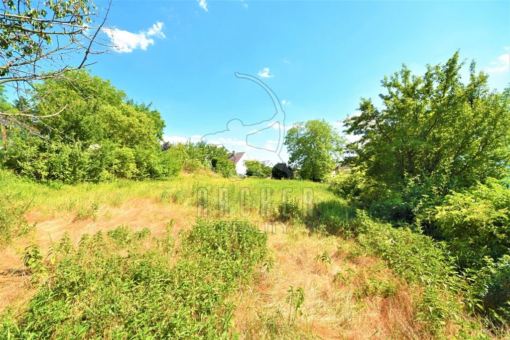 Prodej stavebního pozemku 793 m²