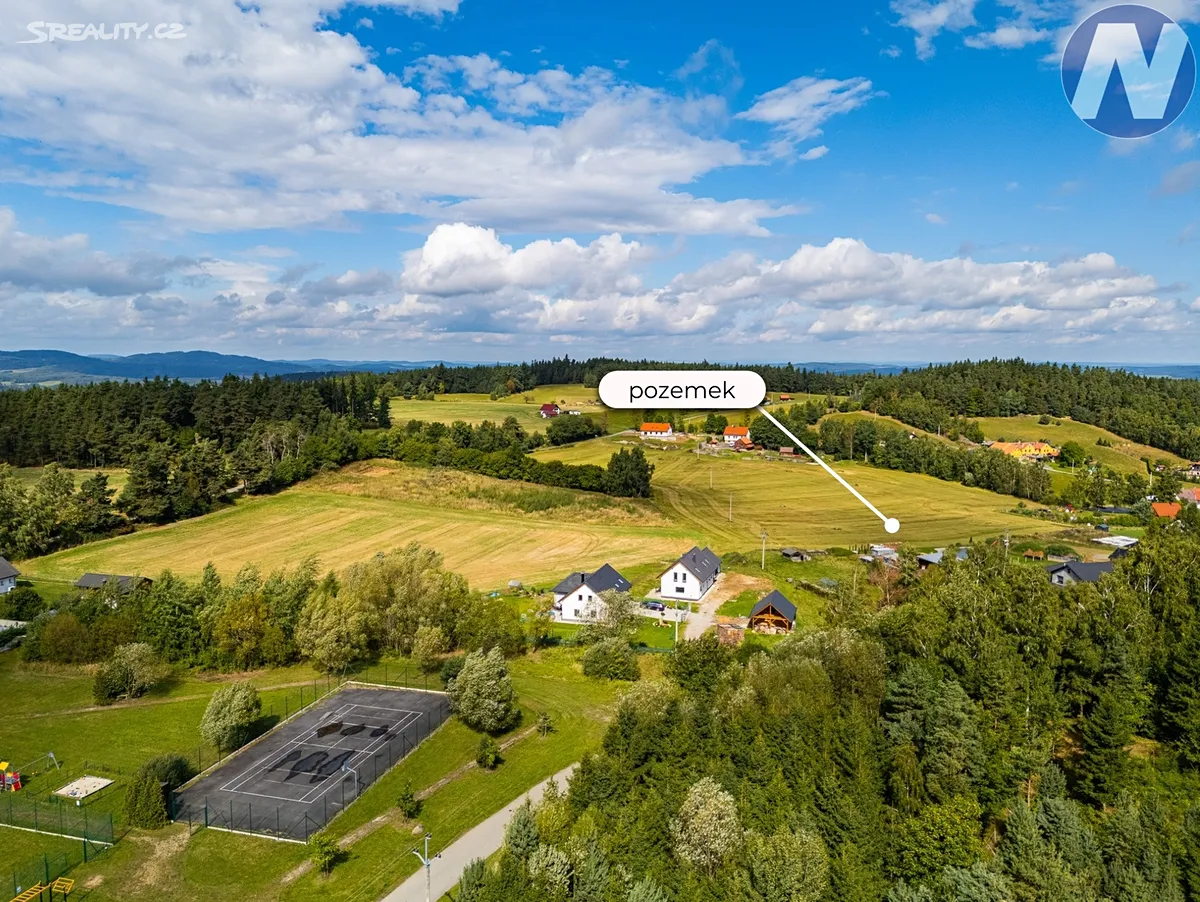 Prodej stavebního pozemku 9784 m², Nebahovy