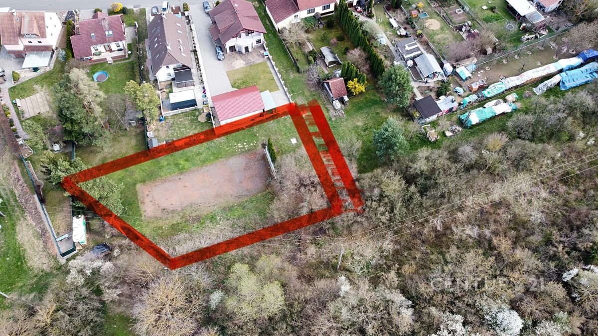 Prodej stavebního pozemku 880 m² – fotografie 2