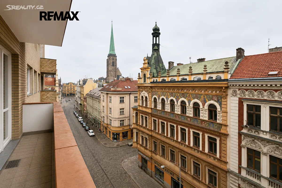 Pronájem bytu 1+1 66 m² – pohled 2