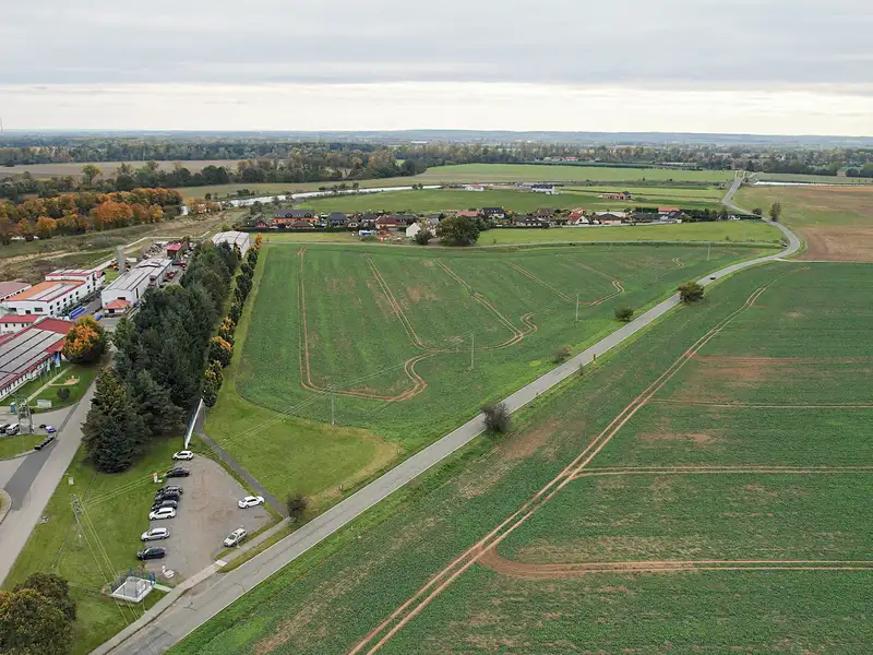 Prodej stavebního pozemku 800 m², Hořín – náhled fotky 3