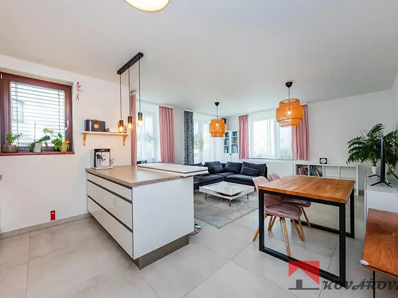 Prodej bytu 3+kk 95 m², Praha – náhled fotky 3